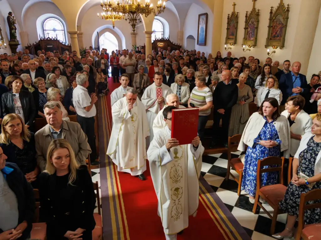 Proslava BDM Kraljice Sv. Krunice u Remetincu 2027.