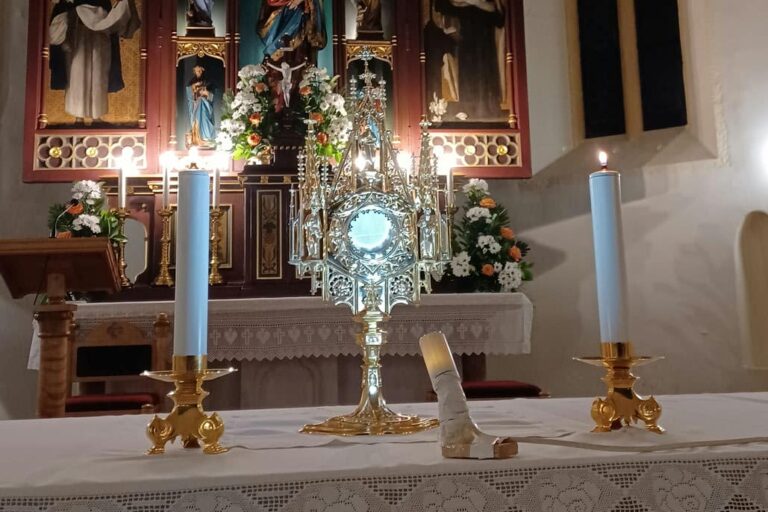 Cjelodnevno župno klanjanje