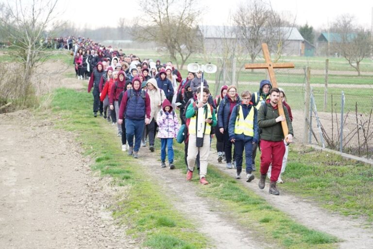 Održan križni put mladih Varaždinske biskupije